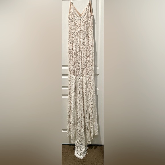 Lulus Flynn Antique White Over Nude Embroidered Lace Wedding Dress w Mini Train - Picture 6 of 15
